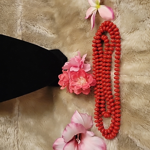 Red Necklace Long 23.5" Plastic Beads - Picture 4 of 4
